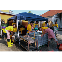 Social kitchen with refugees on Leros